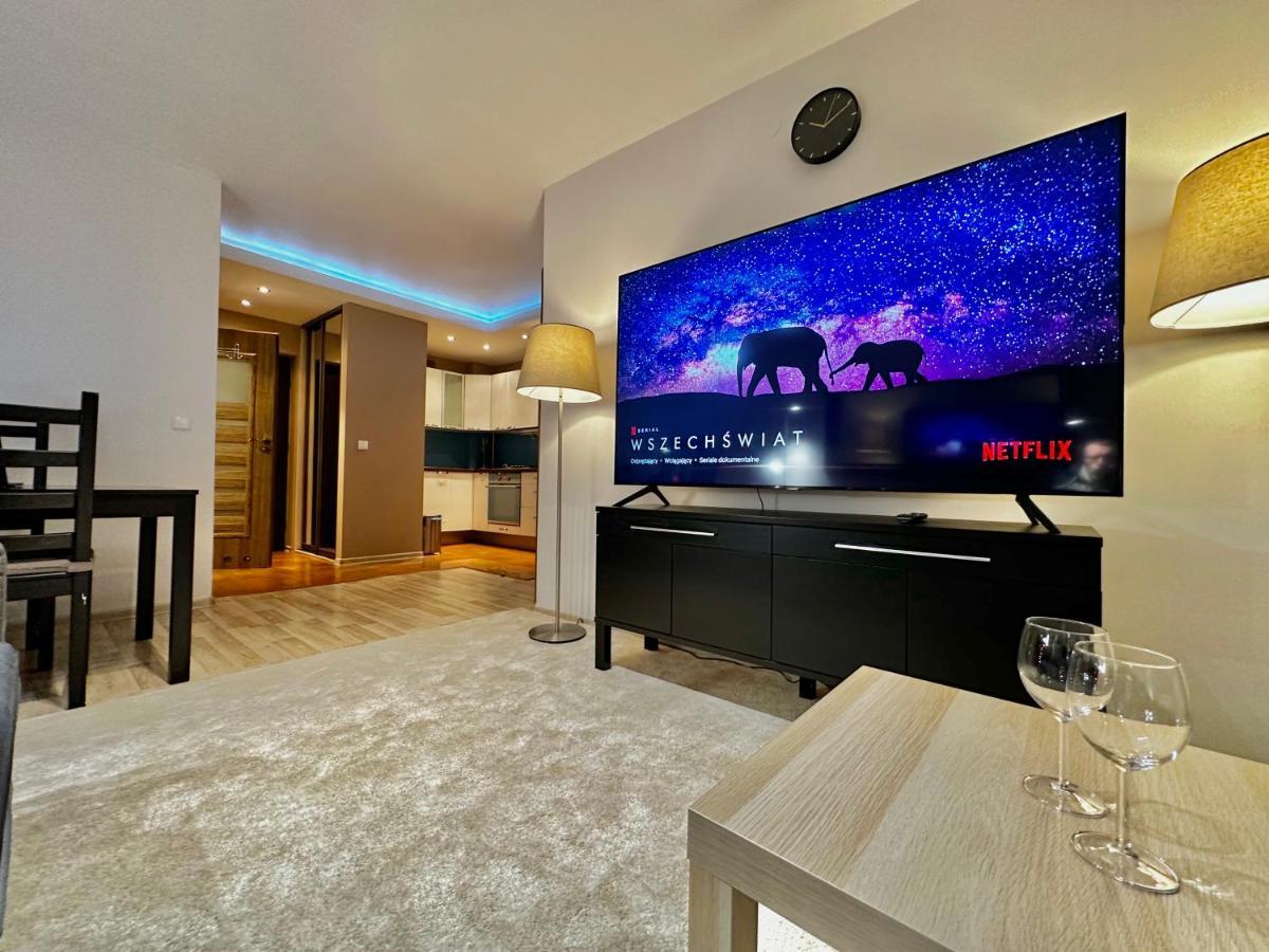 Decor 3 Metro Fast Wifi 1Gbs 80'Tv Hbo Disney Appletv Varsóvia Exterior foto